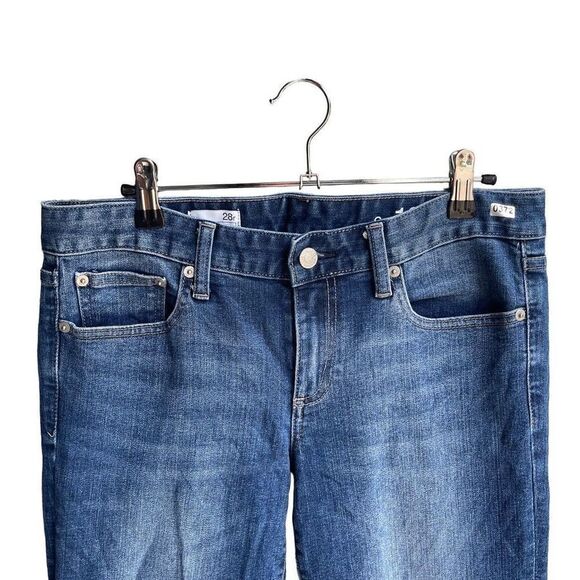 Gap Straight Jeans 28R Women’s Light Wash Gently Used [#0372] - Picture 3 of 5